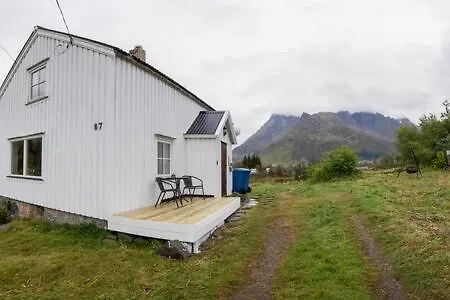 Charming Lofoten House With A View *