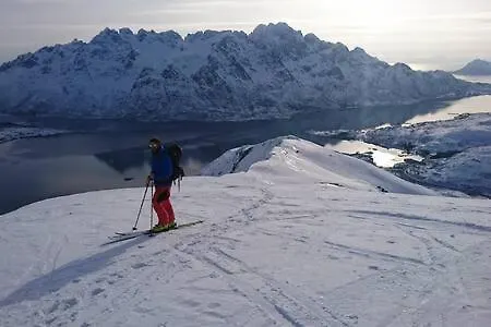 Semesterbostad Charming Lofoten House With A View *