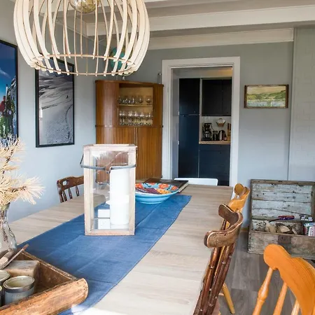 Charming Lofoten House With A View Дом отдыха *
