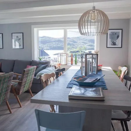 Charming Lofoten House With A View