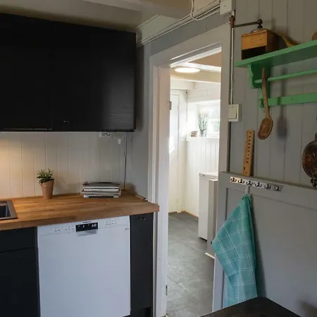 Дом отдыха Charming Lofoten House With A View Laupstad